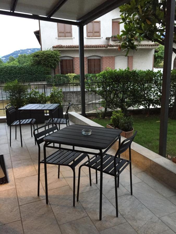 B&B Vesta เบรเชีย ภายนอก รูปภาพ